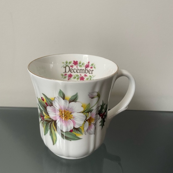 Rare Vintage Fine Bone China December Mug - Picture 2 of 8